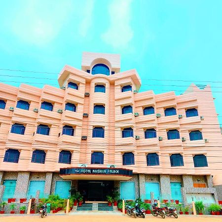 Hotel Krishna Palace Ayodhya ภายนอก รูปภาพ